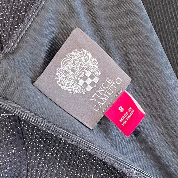 Vince Camuto Sparkly Gray Flare Sleeve Sheath Dress - Size 8 - Picture 4 of 6